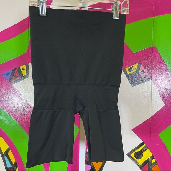 Red Hot by Spanx, Body Shaping Shorts. Size Medium. Black. Excellent condition! - Picture 1 of 5